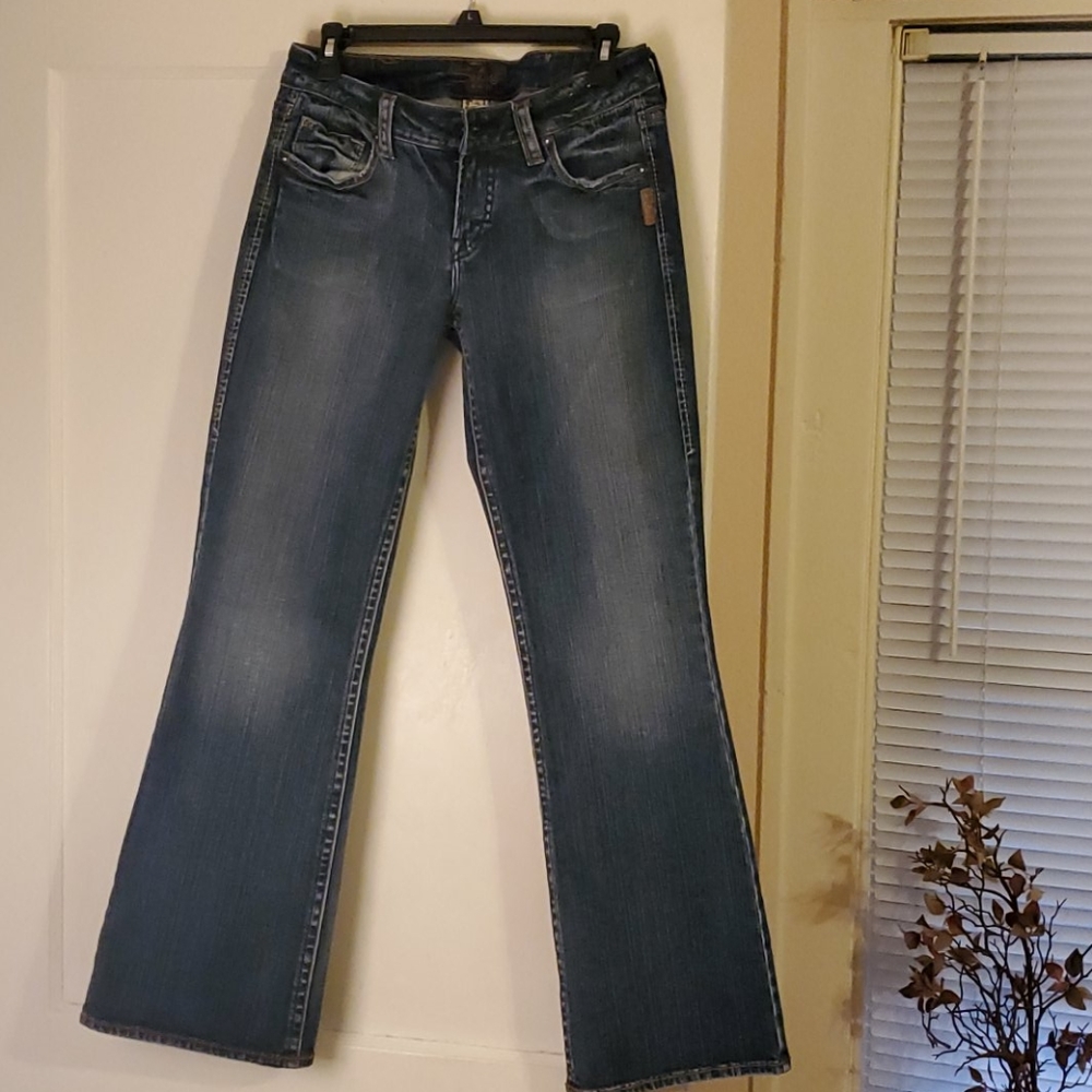 Silver Jeans 👖 Lola